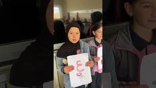 5. Sınıflarımızla Arapça dersimizde Arap alfabesini öğreniyor her harfle ilgili kelime ezberliyoruz.