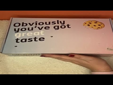 ASMR - cookie unboxing