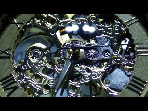 Wind up watch working up close in real time