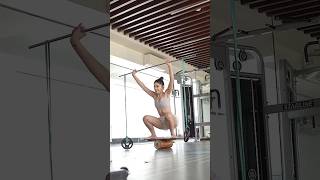 Alaya F nails a tricky balance board squat with weights 🔥 #shorts #alayaf