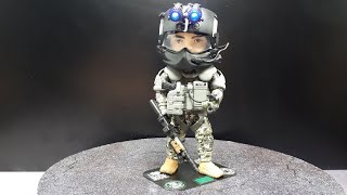 Tooned 160th SOAR Night Stalkers pilot by Trickyman TM004 Figure Base toy action figure review