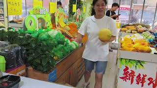 經營水果店八年首度擺攤 成績雖普通但開局良好