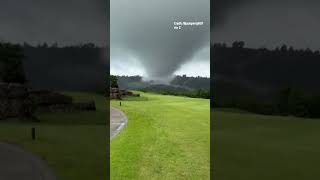 Golfers caught in Missouri tornado