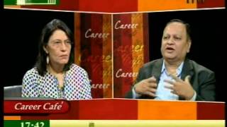 CAREER IN MECHATRONICS - Pervin Malhotra discussing with Dr. Sharad Mhaiskar-Dean, MPSTME (NMIMS)
