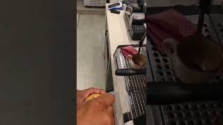 #latteart #lattee #rajapark #latteartist #lattekaffacoffee #cafe #cafemusic #cafevlog #cafevibes