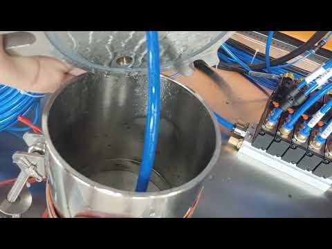 烟油灌装充填机全自动之油桶操作教学视频 1