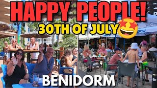 Benidorm - Full Bars & Busy Levante Beach! 🤩┃Happy People & Good Vibes
