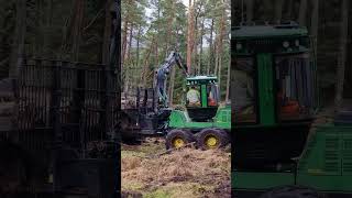 John Deere 1510G in action  😍
