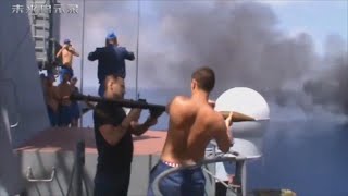 實拍索馬裏海盜挑釁俄羅斯海軍，接下來的戰鬥燃爆了