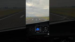 THIS IS HOW A TAKE OFF LOOKS LIKE FROM THE COCKPIT! ✈️