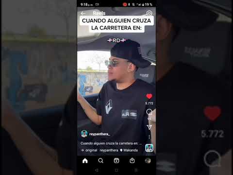 Así se dice a aquella persona que cruza por medio de carretera