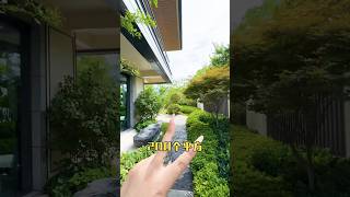 來返香港一個鐘高鐵站隔離精裝別墅，自帶商業綜合體，美食街醫療中心3分鐘，預算高一點的朋友可以來看看，一個小時香港西九龍，訂閱我的頻道，了解詳細介紹！