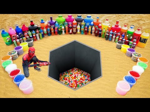 Spiderman & Big Toothpaste Eruption from Hexagonal pit, Giant Fanta, 7up, Pepsi, Coca Cola & Mentos