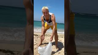 LIFEHACK for the beach 🏝️ #tiktok #funny #comedyforever #humor #comedymove #beach #beachlife #usa