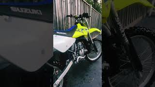 Such a good looking bike 💛 #suzuki #twostroke #motorbike #foryou