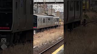 鹿児島中央駅にて817系とキハ200の行き違い