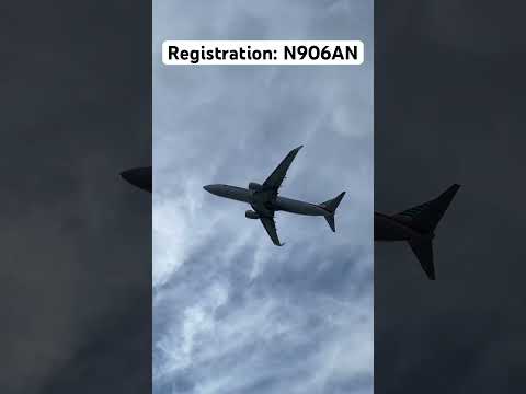 American Airlines Boeing 737-823 take off at LaGuardia Airport #americanairlines #boeing #aviation