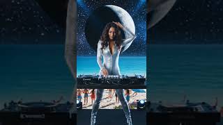 @mauriziobelladonna #dj #techno #summermix #femaledj #moon #music