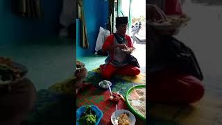 Oyeke Siti makan bersama cruw Ratihtv ,lurah
