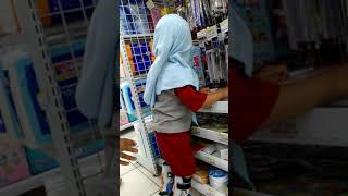 TERAPI SEPATU AFO - cerebral palsy - AQILA KE INDOMARET  PAKAI SEPATU TERAPI AFO‼️ACAK2