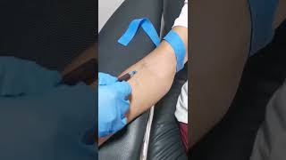 Probing or Fishing during blood extraction #laboratory #medtechstudent #cls #medtech #venipuncture