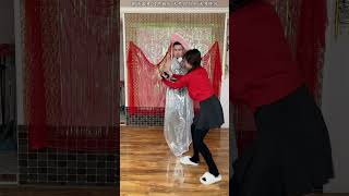 姐妹们忙活一年了都不容易，今天拉千里给大家助助兴 #被迫营业的男人 #浅跳一下 #万万没想到 #惜别的海岸