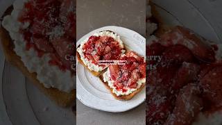 Caramelized Strawberry Cottage Cheese 🔥#HealthyEats #ProteinPacked #QuickRecipes #StrawberryToast