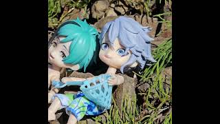 Relax riverside with #Octavinelle! 🏞 #TWST #azulashengrotto #floydleech #jadeleech #nendoroids