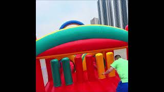 Take you to experience the inflatable obstacle course #inflatable #obstaclecourse #bouncycastle