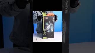 Unboxing the brand new GIGABYTE RTX 5070 GAMING OC! 🚀