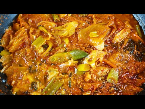 Try adding a little bit of this to your kimchi stew!! The taste is completely different♡