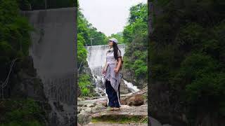 你以为爬山很享受吗，其实你们根本不知道，他们得到了自由，也失去了烦恼。秘境 爬山 不纠结的人先享受世界