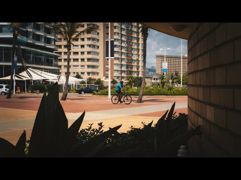 Photo Walk Along the Beach | A7III 55mm Sony Zeiss