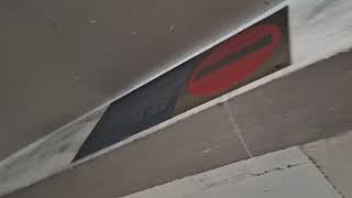元朗大橋街市好順福大廈停車場2樓2個不准駛入