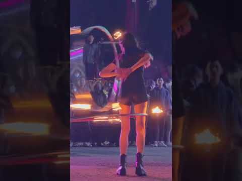 台灣街頭賣藝正妹，沒有直播、靠手藝吃飯