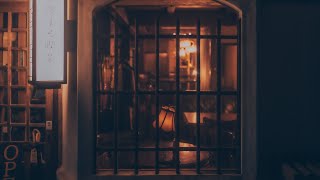 眠れない夜に喫茶店を眺める