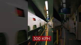 未來人的世界 #shorts #future #2027 #未來人 #futureman #台灣 #台北 #高鐵 #train #bullettrain #outdoors #funny