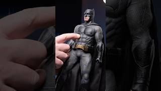 This Hot Toys Batman is INSANE! 🔥