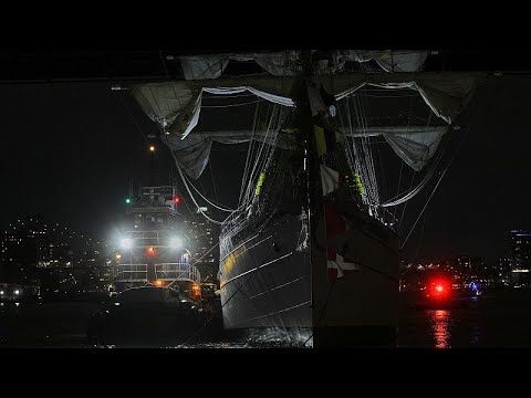 Mexican tall ship strikes Brooklyn Bridge, killing 2 crew members
