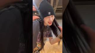 Hold on 🤫 #SHEESH #BABYMONSTER #베이비몬스터 #SHEESHchallenge #AHYEON #아현 #Shorts
