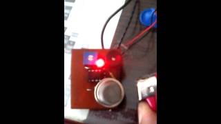 SIMPLE LPG GAS  DETECTOR ALARM USING MQ6 GAS SENSOR AND COMPARATOR LM358