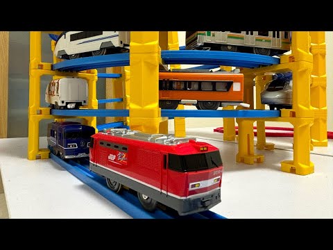 Japanese trains & Thomas the Tank Engine (Plarail) ☆ A steeply descending spiral staircase course