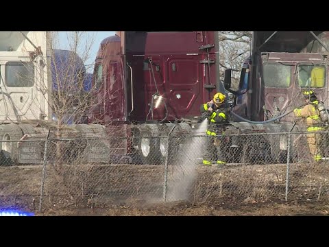 Two-alarm fire demolishes garage in north Des Moines