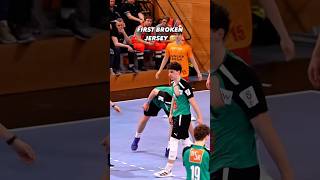 Two broken jerseys?! 🤣👕 #handball #håndbold #ehfYCT #ehfcl