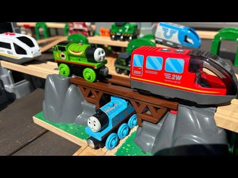 Brio & Thomas the Tank Engine ☆Lots of rocks & two-tiered waterfall