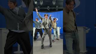 #EXOCBX dancing to #Whee! 💚❤️💙#Chen #Baekhun #Xiumin #KimJongdae #ByunBaekhun #KimMinseok #INB100