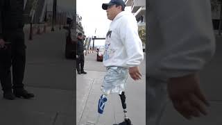 doble protesis arriba de rodilla #prótesis #amputados #prosthesis