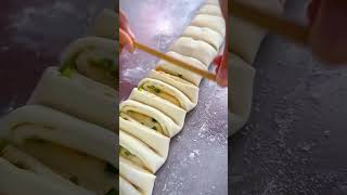 #Scallion baked cake # baked cake This baked cake is served with a bowl of mutton soup, it smells so
