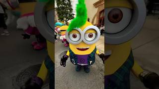 Minions are waiting for opening of Parade at Universal Studios Japan #minions #usj #japan  #shorts
