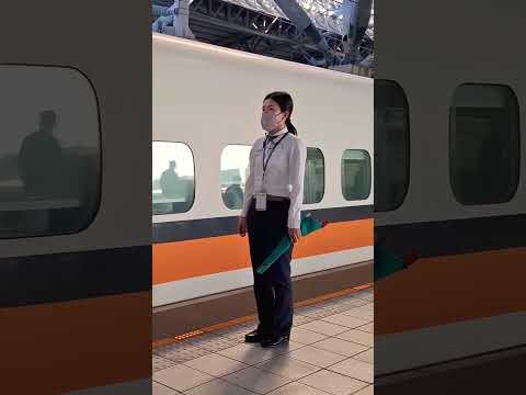 台灣高鐵進站工作人員是這樣操作的